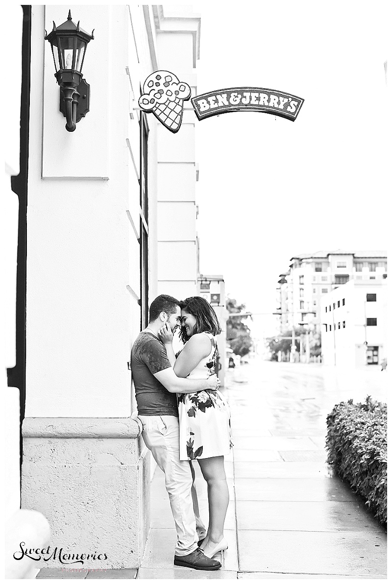 A Miracle Mile Couple's Session