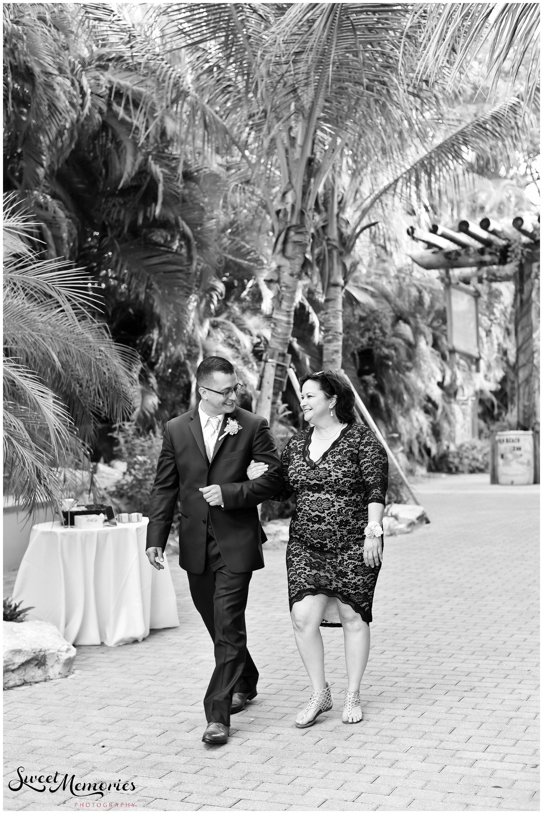 Lynsie and Angel's Zoo Wedding - South Florida Wedding Photographer