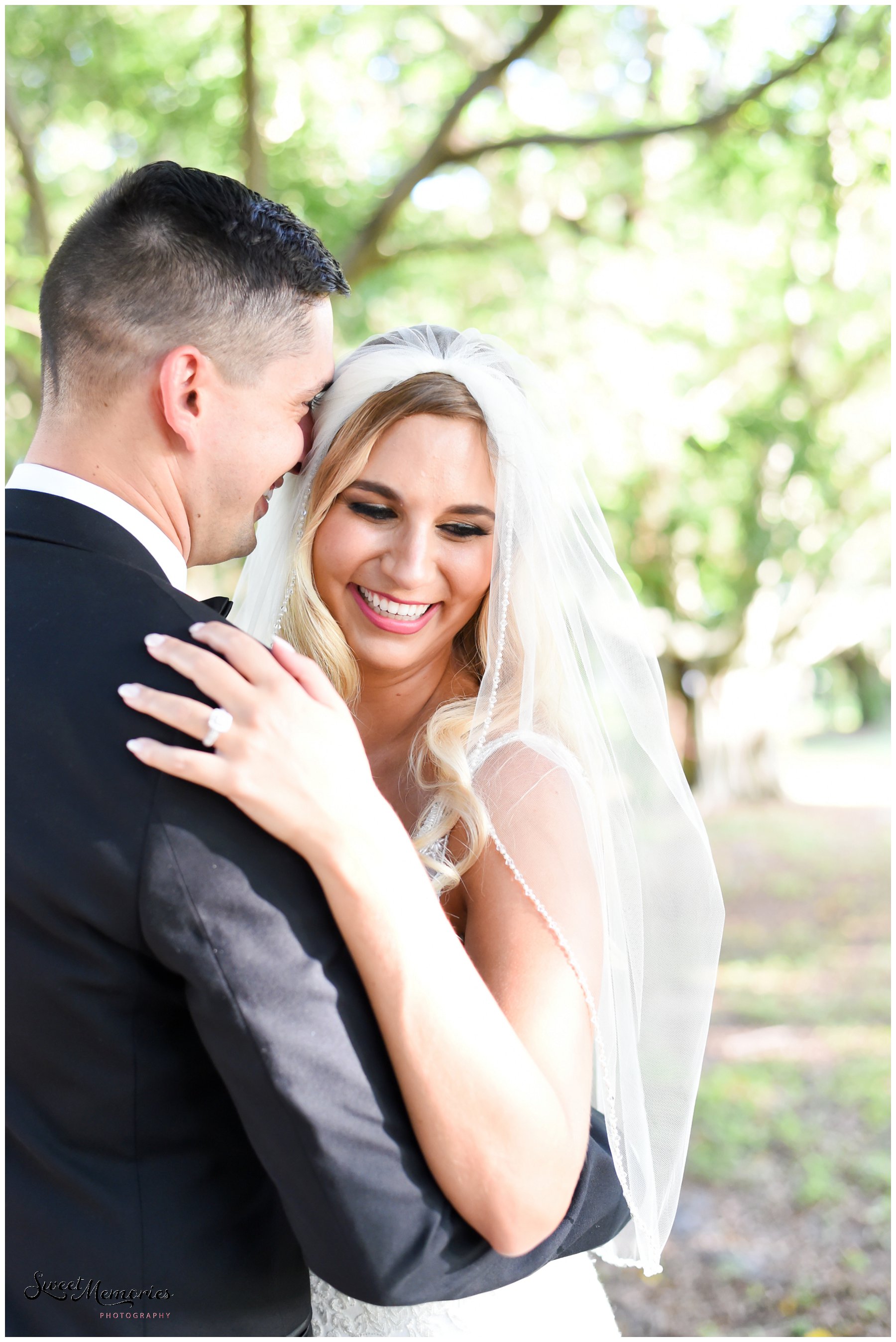 This Drive-In movie inspired wedding is the perfect inspiration for the bride who wants to wear her grandmother’s wedding gown, but still loves a contemporary approach. Set on the grounds of Florida Atlantic University, this outdoor wedding mixed classic with modern to create the most timeless wedding of all time.