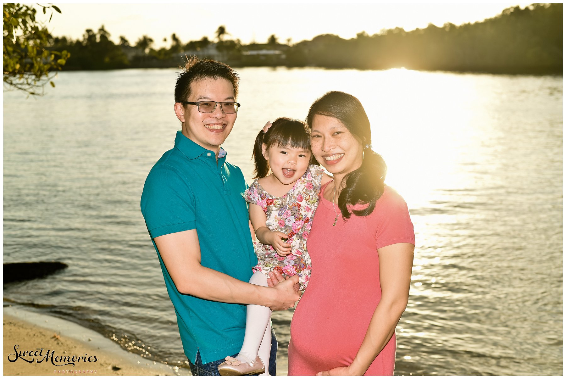 Victoria's baby bump session at Spanish River Park in Boca Raton was absolutely adorable, featuring momma herself, daddy, and baby's older sister. I love how the excitement and happiness just radiated throughout the whole session ... exactly how every maternity session should be!