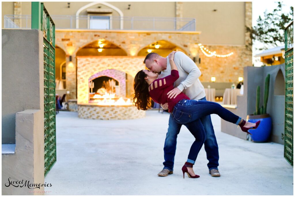 With gorgeous lighting and views to die for, it was everything that Aylene + Brian could dream of for their Shiraz Garden engagement session!
No session is complete without a dip!