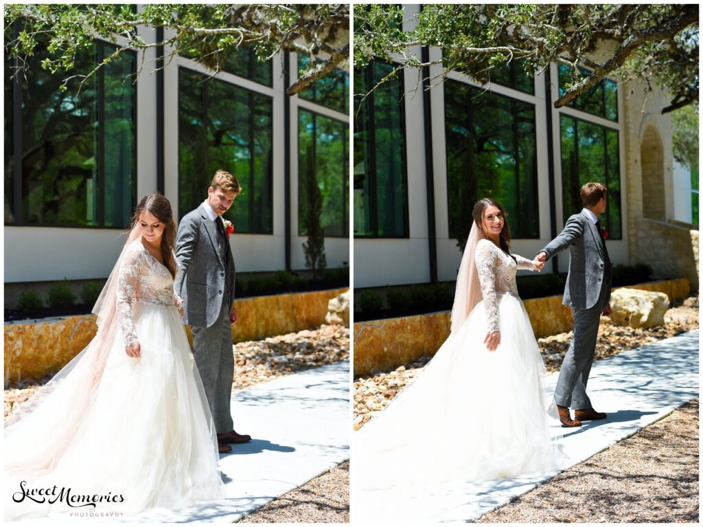 This Austin wedding was a dream! All of the modern tropical vibes at this gorgeous venue couldn't have been more perfect!
