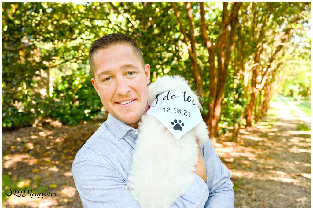 This Waco engagement session with a beautiful couple and their three furbabies was so much fun!