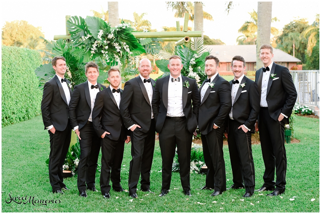 The groom with his groomsmen at the ceremony site