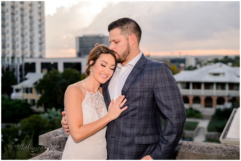 Chateau Bellevue Wedding | ATX wedding photographer